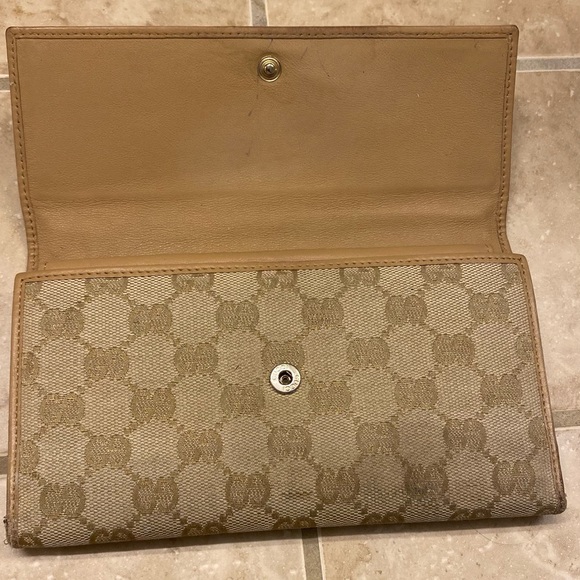 Authentic Gucci Monogram Trifold Wallet - Picture 5 of 12
